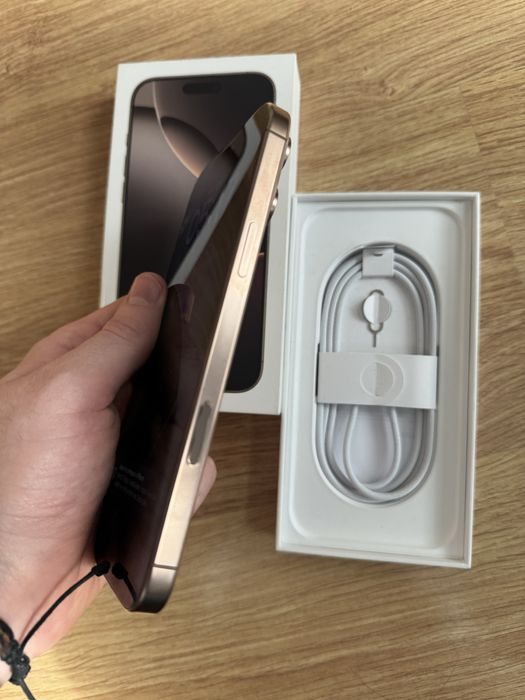 Iphone 16 Pro Max de 256gb com fatura e garantia ( Como Novo)