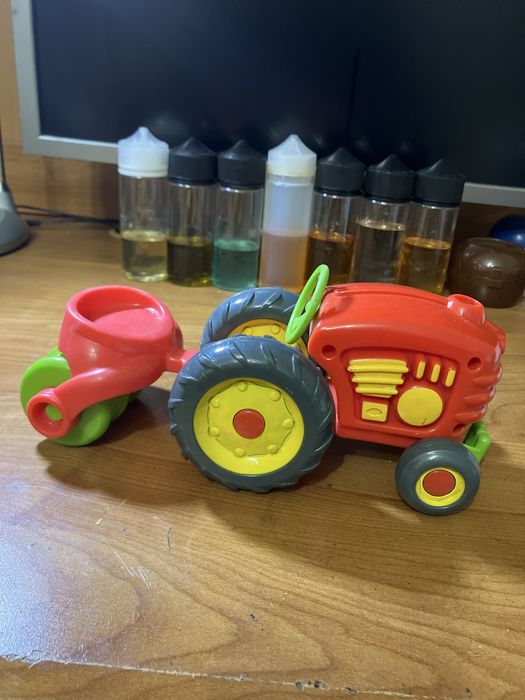 Samochodzik zabawka:traktor Play-Doh,stan bdb