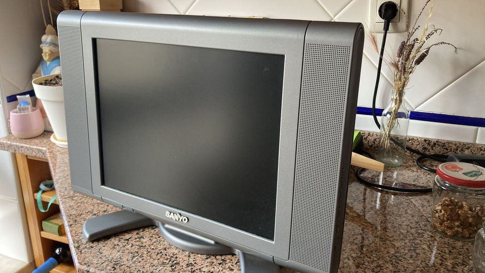 Televisão Sanyo a funcionar
