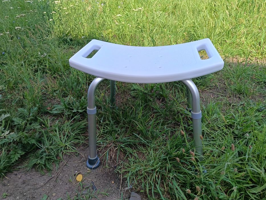 Taboret prysznicowy regulowany – aluminiowy, siedzisko 50 cm