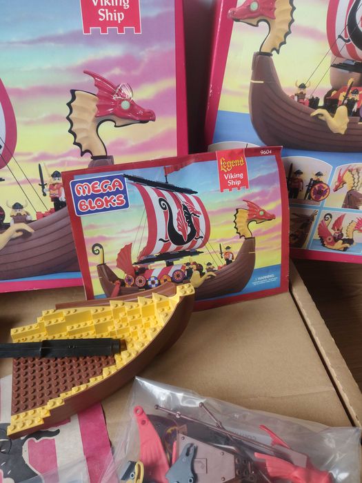 Mega Bloks 9604 Legend - Barco Viking (Viking Ship) - Completo