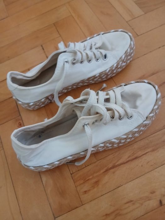Buty trampki  ecru  38 Jenny  Fairy  sznurowane