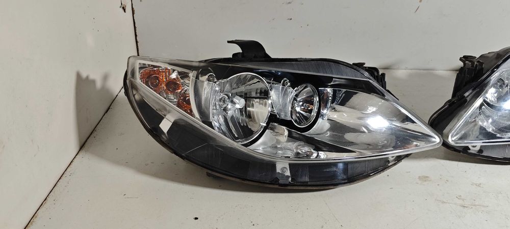 Seat Ibiza IV 2008-2012r. Lampy przód Halogen komplet cena za 1 sztukę 6J1941005D