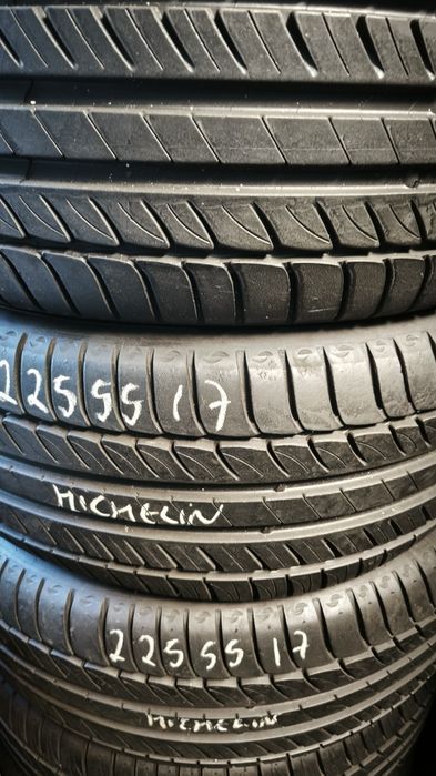 Pneus  225/55/17