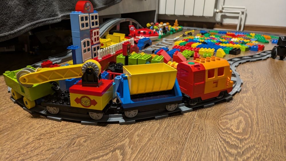 LEGO duplo-duży zestaw z kilkoma modelami