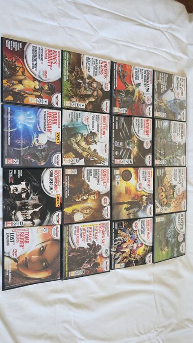 Sprzedam cały rocznik Cd-action z 2010 roku . 13 numerów .