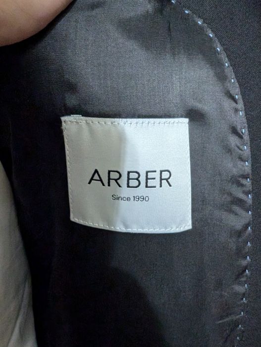 Продам Костюм Класичний Amber