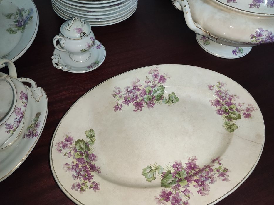 Serviço de Jantar Vintage - Muito antigo