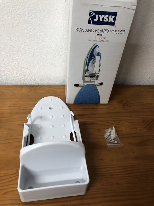 Suporte para ferro e tábua de engomar