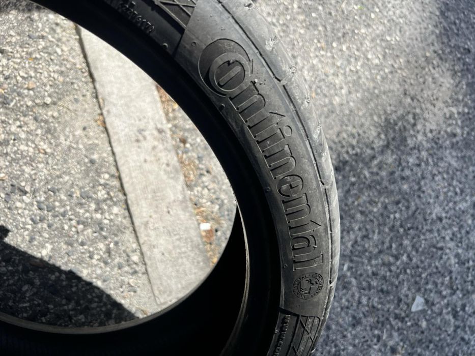 225/40/18 Continental 2 pneus