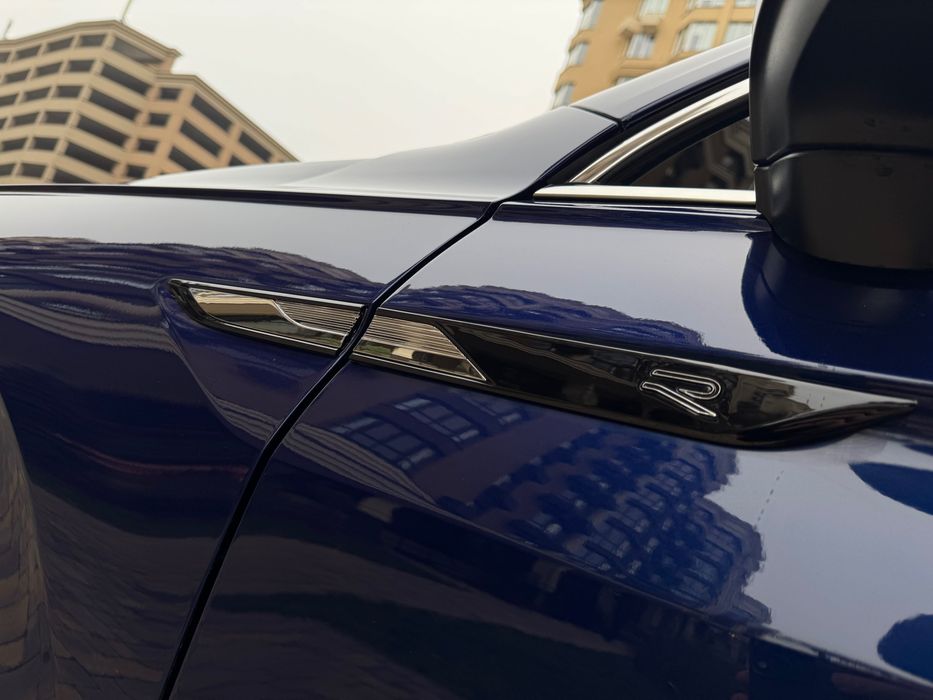 7місць, Шкіра, Електро привід багажника, Матрична оптика