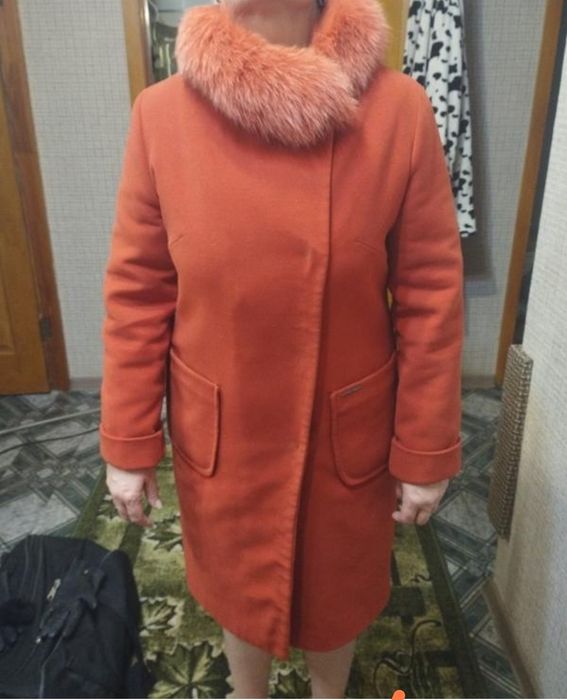Пальто зимове ,дуже хорошої якості.