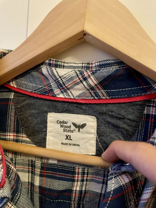 Camisa “flanela” com xadrez azul, branco e vermelho