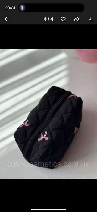 М’яка чорна косметички з вишитими бантиками