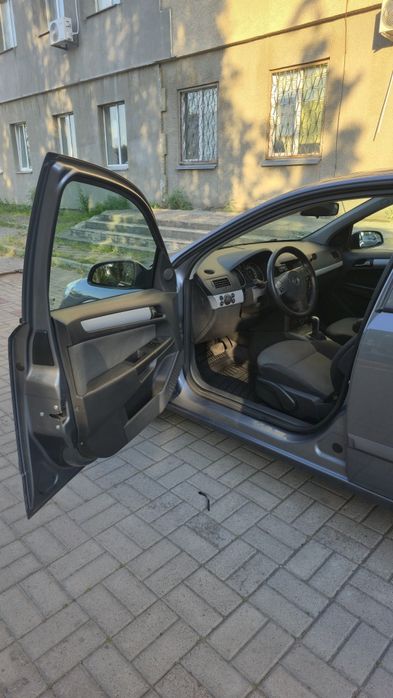 Opel Astra H 2004 року 1,8 автомат