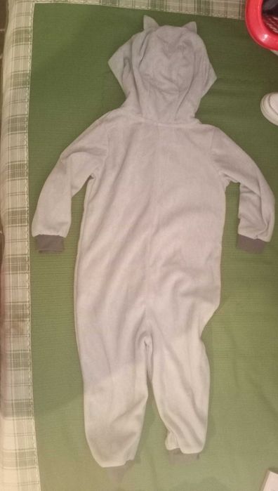 Macacão muito quentinho novo