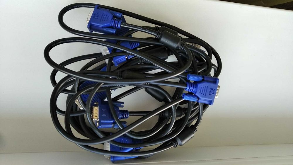 Кабели VGA/VGA, DVI/DVI (2 м), hdmi/hdmi