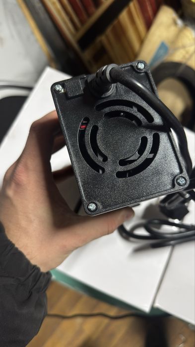 Зарядний пристрій 10А для электроскутера та іншої техніки 220 84