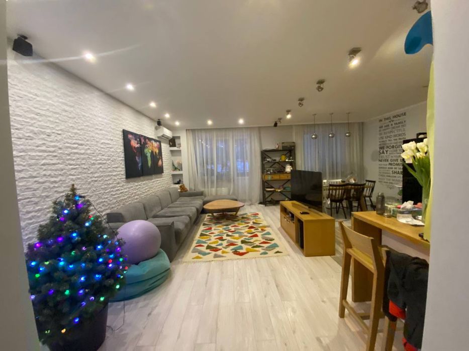 Продам 3 кімн у ЖК Чайка під Києвом з ремонтом для себе Лобановського