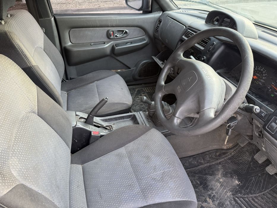 Продам Mitsubishi L200 4x4 Обслужена