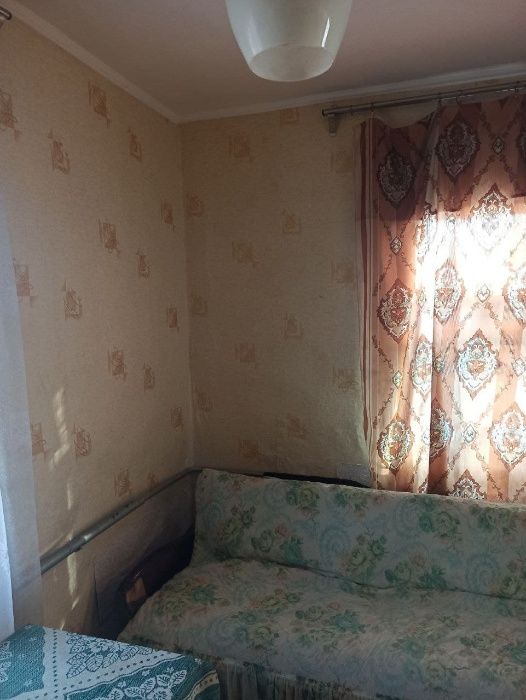 Здається кімната. Для однієї людини!