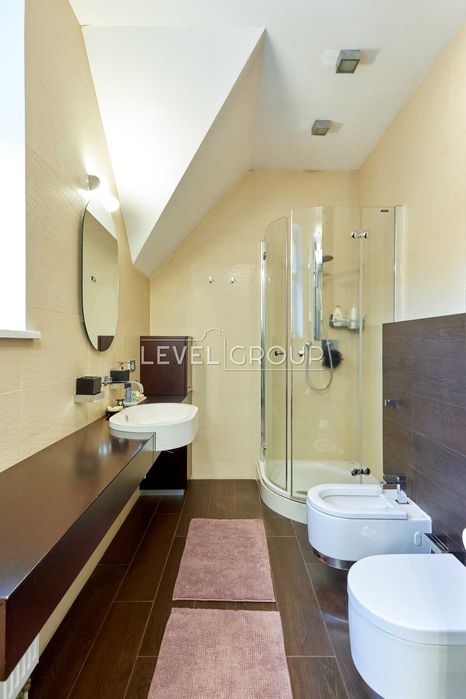 Продаж будинку 500 м² з виходом на канал. Конча-Заспа Козин Рудики