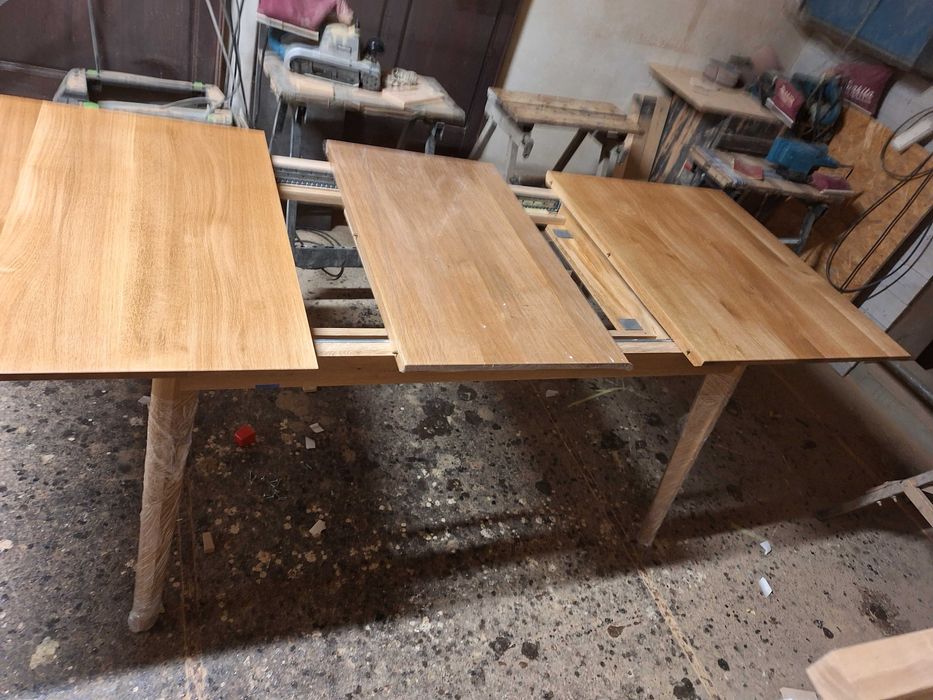 Stół dębowy prostokątny rozkładany - wkładka w stole