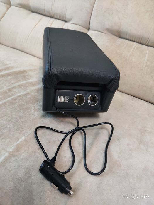 Подлокотник Citroen Berlingo Peugeot Partner