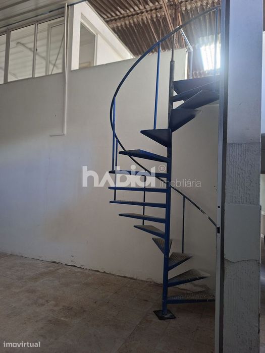 Warehouse for rent in Arcozelo, Barcelos