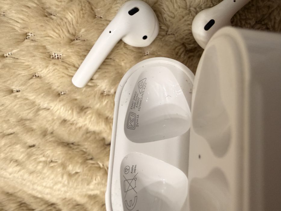 AirPods 2 наушники