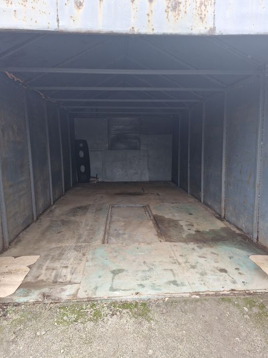 Продам гараж возле Астории 9