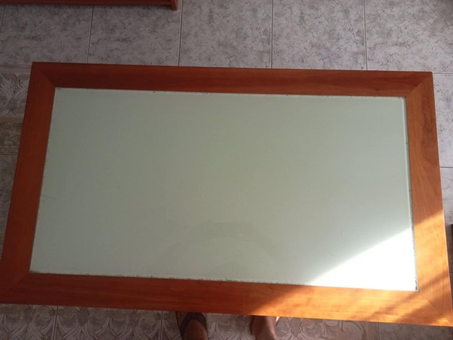 Mesa de apoio de sala