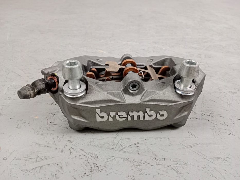 Ducati Streetfighter V2 Panigale Zaciski Brembo MonoBlock Zacisk Przód