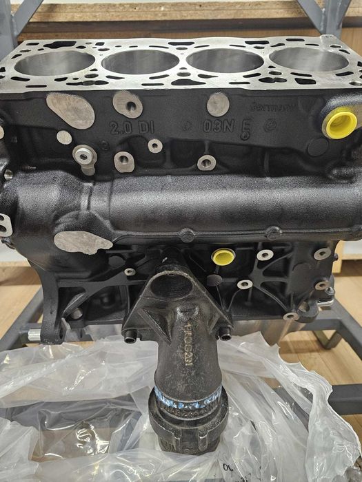 Fabrycznie nowy oryginał Volkswagen Silnik Dół  2.0 CXE CXF 205kM