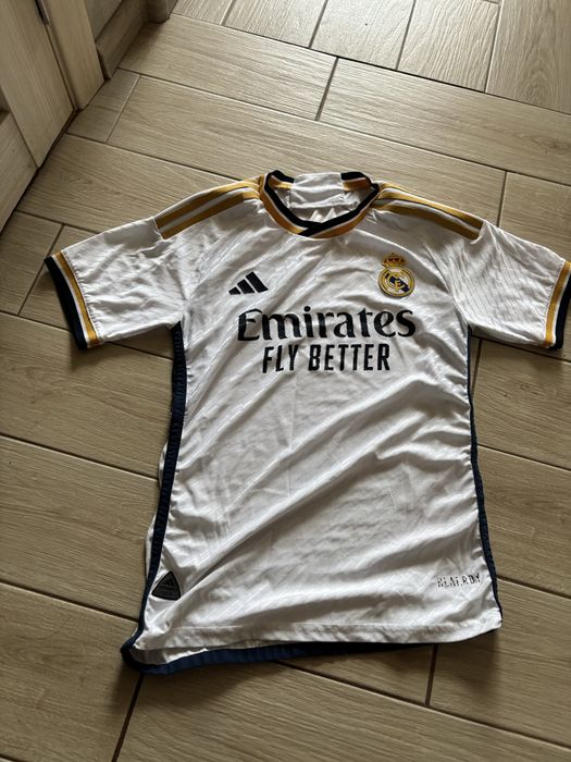 Футбольна форма Реал мадрид