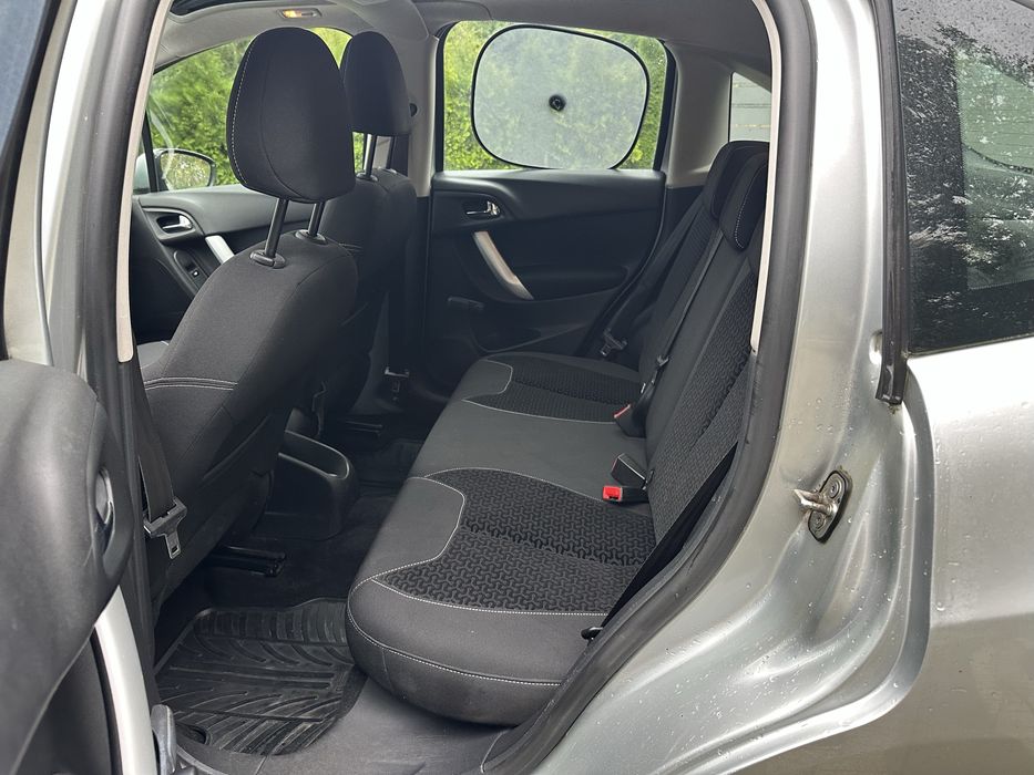 Citroen C3 1.4b salon pl maly przebieg 130/  klimatyazja bezwypadkowy