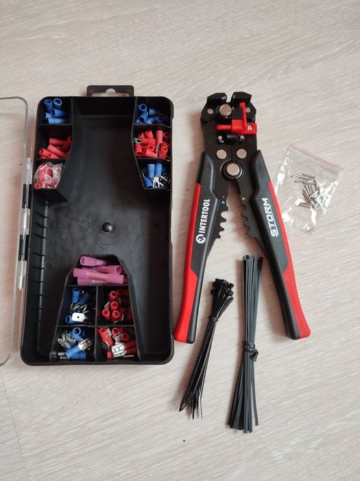 Съемник изоляции автоматический  200 мм  STORM INTERTOOL HT 7024