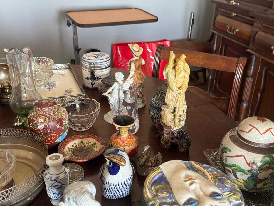 Lote diverso de loiças e bibelots