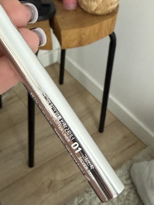 Colorgram koreański eyeliner silver tear srebrny