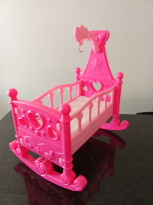 Cama para bonecas