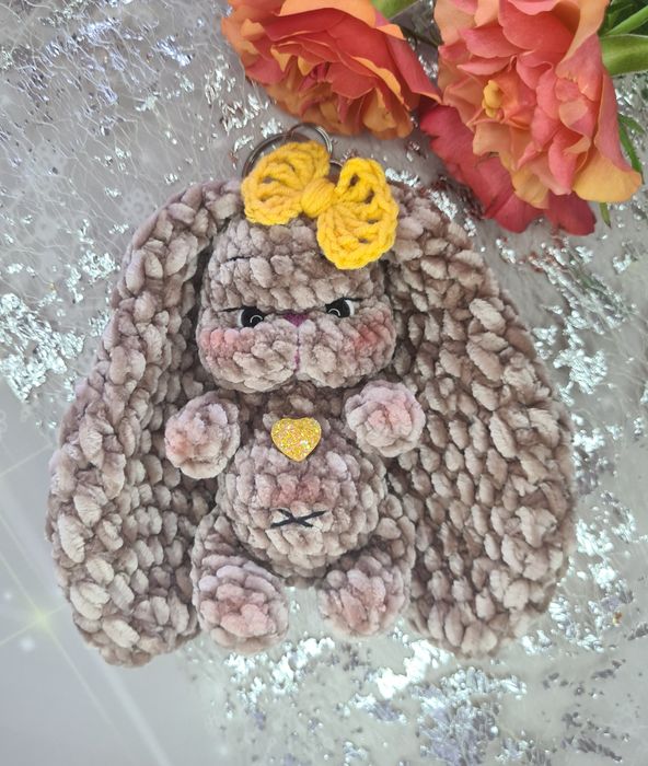 Brelok Breloczek Zawieszka Króliczek Maskotka Na Szydełku Prezent Handmade