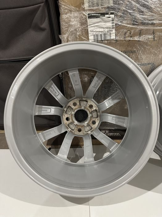 Диски Skoda 17 7j et45 5L0601025K
