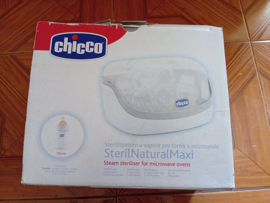 Esterilizador de biberões CHICCO + 5 Biberões de Vidro NORMAX