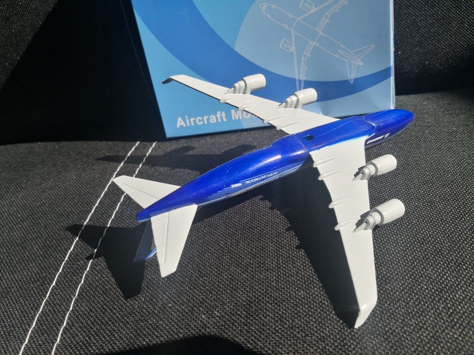 Samolot model samolotu metalowy ok 16 cm jak Boeing 747