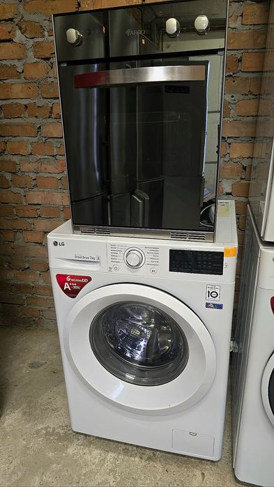 Продам вмонтовану електричну духовку Ardo у робочому гарному стані