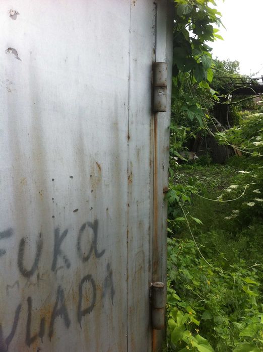 гараж металический- домик на дачю