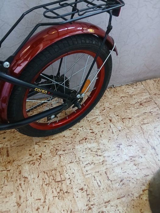 Продам детский велосипед  4  8 лет