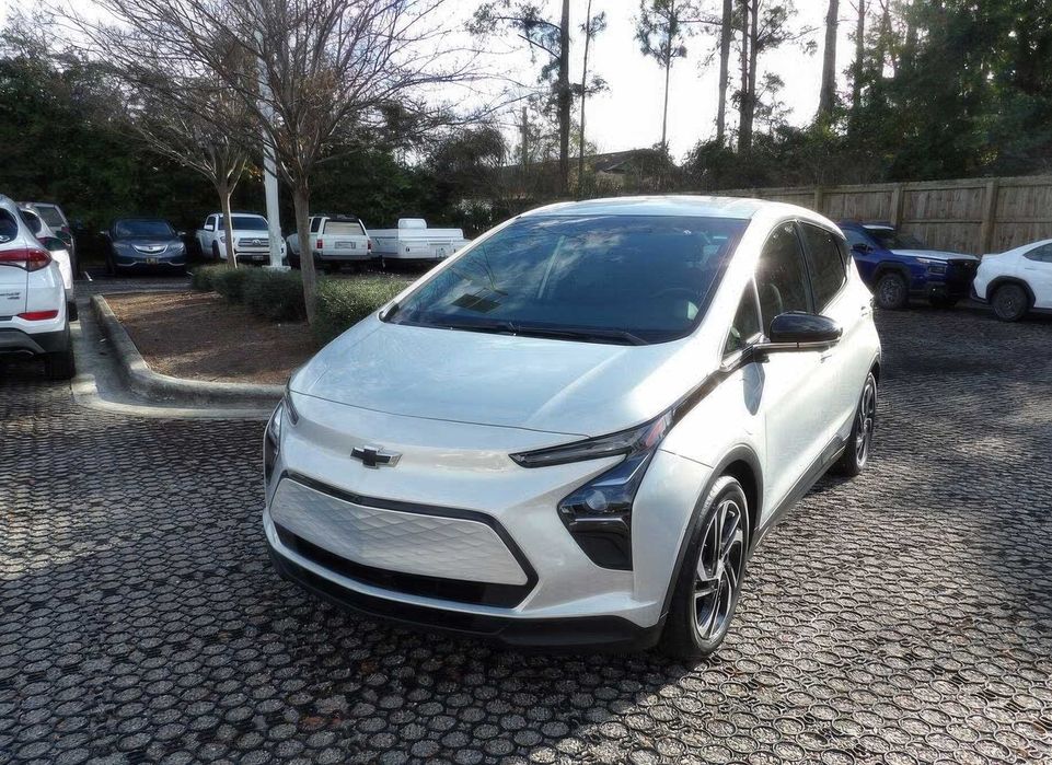 Chevrolet Bolt EV      2023