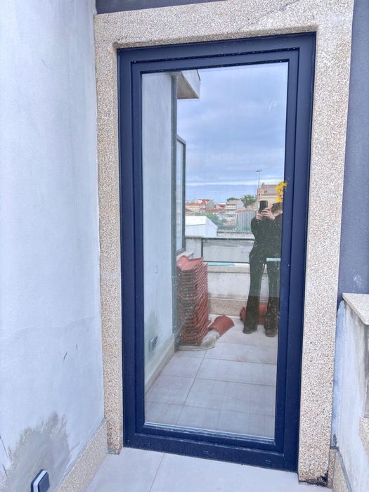 Porta de varanda 1 folha oscilobatente Komerling.Entrega em Mirandela