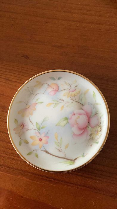 Pratos decorativos barro cozido vidrado CADA